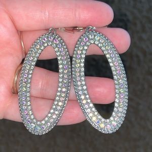 Beautiful earrings that sparkle!